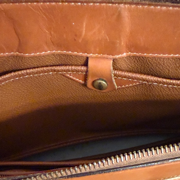 Dooney & Bourke All Weather leather Vintage Satchel Crossbody Handbag - Picture 15 of 16